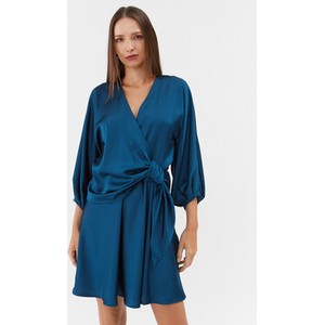 Niebieska sukienka PLEASE z dekoltem w kształcie litery v mini w stylu casual