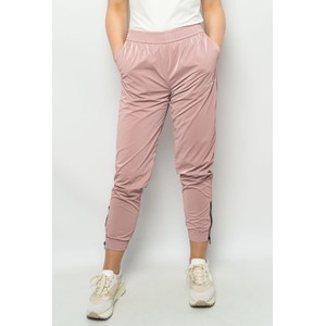 Różowe spodnie Calvin Klein z dresówki w stylu casual