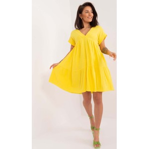 Żółta sukienka ITALY MODA z bawełny mini z dekoltem w kształcie litery v