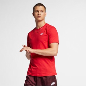 Czerwony t-shirt Nike w stylu klasycznym