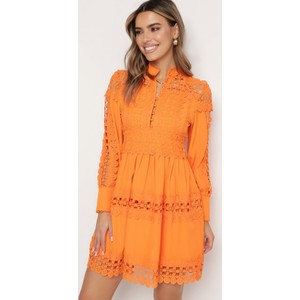 Pomarańczowa sukienka born2be mini w stylu casual z długim rękawem