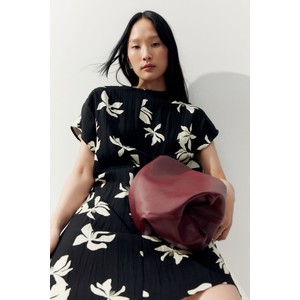 Sukienka H & M z okrągłym dekoltem mini