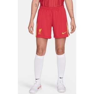 Czerwone szorty Nike w sportowym stylu