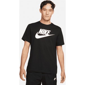Czarny t-shirt Nike z krótkim rękawem w stylu klasycznym