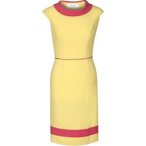 Sukienka Fokus w stylu casual z krótkim rękawem dopasowana