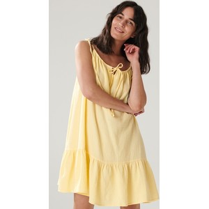 Żółta sukienka Sinsay mini w stylu casual na ramiączkach