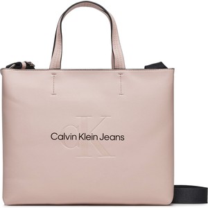Różowa torebka Calvin Klein na ramię duża matowa