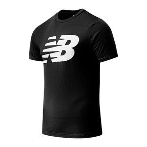 Czarny t-shirt New Balance w sportowym stylu z bawełny
