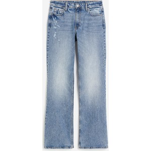 Niebieskie jeansy H & M w street stylu