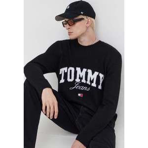 Czarny sweter Tommy Jeans w młodzieżowym stylu