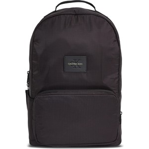 Czarny plecak Calvin Klein w sportowym stylu