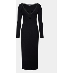 Czarna sukienka EDITED midi z dekoltem w kształcie litery v