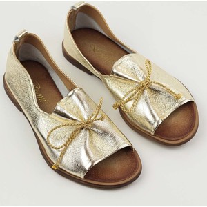 Złote sandały Deoni z płaską podeszwą w stylu casual ze skóry