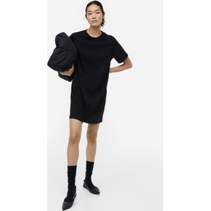 Sukienka H & M prosta w stylu casual mini