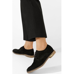 Czarne półbuty Zapatos w stylu casual ze skóry