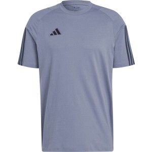 T-shirt Adidas w sportowym stylu