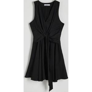 Czarna sukienka Reserved bez rękawów mini z dekoltem w kształcie litery v