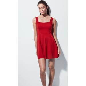 Czerwona sukienka H & M na ramiączkach z dżerseju w stylu casual