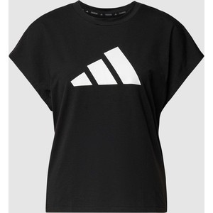 Czarny t-shirt Adidas Training z krótkim rękawem w sportowym stylu