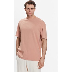Różowy t-shirt Outhorn w stylu casual z krótkim rękawem