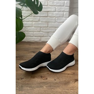 Czarne buty sportowe Millie & Co z płaską podeszwą