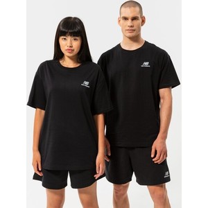 T-shirt New Balance w sportowym stylu z okrągłym dekoltem z krótkim rękawem