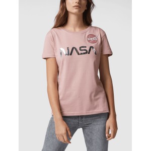Różowy t-shirt Alpha Industries z okrągłym dekoltem z krótkim rękawem w młodzieżowym stylu