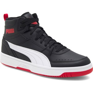 Czarne buty sportowe Puma w młodzieżowym stylu