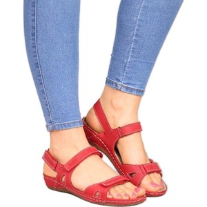 Czerwone sandały Inna marka ze skóry w stylu casual z klamrami
