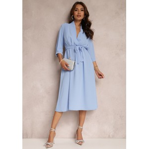 Niebieska sukienka Renee w stylu casual midi z tkaniny