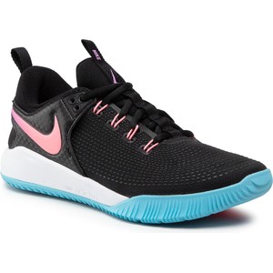 Buty sportowe Nike zoom z płaską podeszwą w sportowym stylu