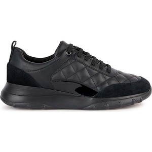Czarne buty sportowe Geox z płaską podeszwą w sportowym stylu sznurowane