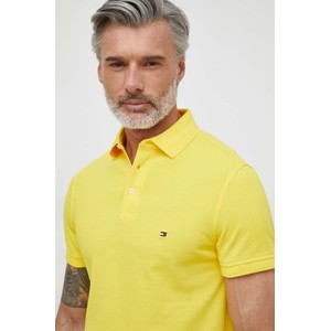 Żółty t-shirt Tommy Hilfiger z krótkim rękawem