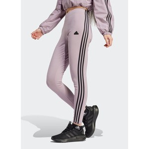 Fioletowe spodnie Adidas w sportowym stylu