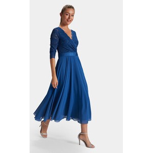 Niebieska sukienka Swing z długim rękawem rozkloszowana z dekoltem w kształcie litery v