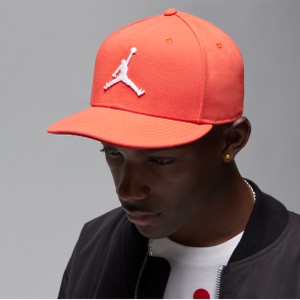 Czerwona czapka Jordan