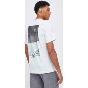T-shirt Adidas z nadrukiem z krótkim rękawem z bawełny