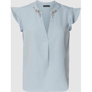 Niebieska bluzka Guess w stylu casual z krótkim rękawem z dekoltem w kształcie litery v
