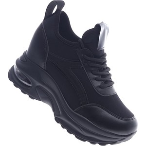 Czarne buty sportowe Pantofelek24.pl w sportowym stylu