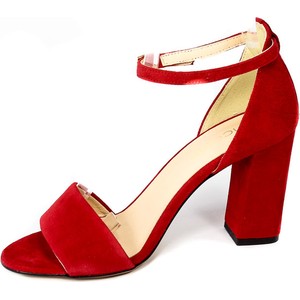 Czerwone sandały Uncome z klamrami