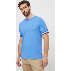Niebieski t-shirt Tommy Hilfiger z krótkim rękawem z nadrukiem w stylu casual