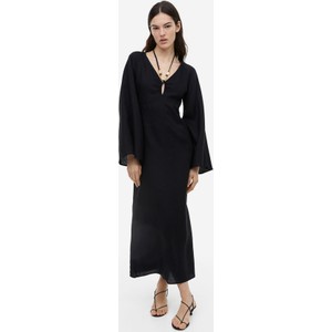 Czarna sukienka H & M maxi prosta z dekoltem w kształcie litery v