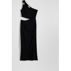Czarna sukienka Reserved z tkaniny midi