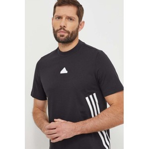 T-shirt Adidas z krótkim rękawem w sportowym stylu z nadrukiem