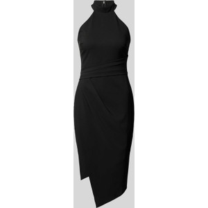 Czarna sukienka Lipsy z szyfonu z golfem bez rękawów