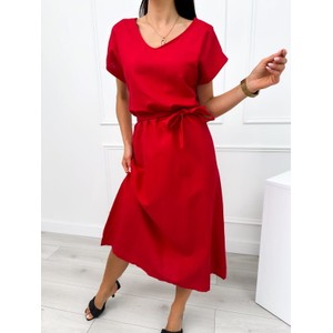 Czerwona sukienka ModnaKiecka.pl z dekoltem w kształcie litery v w stylu casual z bawełny
