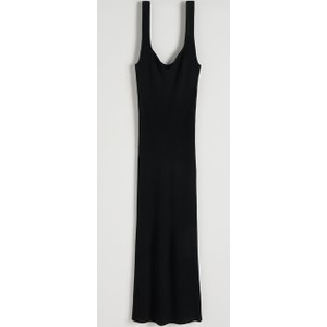 Czarna sukienka Reserved z dekoltem w kształcie litery v bez rękawów maxi