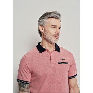 Różowa koszulka polo Ochnik w stylu casual z krótkim rękawem