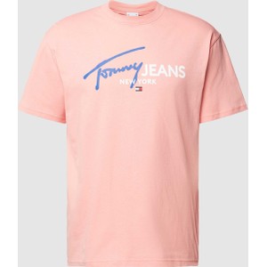 Różowy t-shirt Tommy Jeans z bawełny z nadrukiem w młodzieżowym stylu
