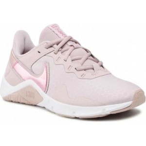 Różowe buty sportowe Nike sznurowane z płaską podeszwą